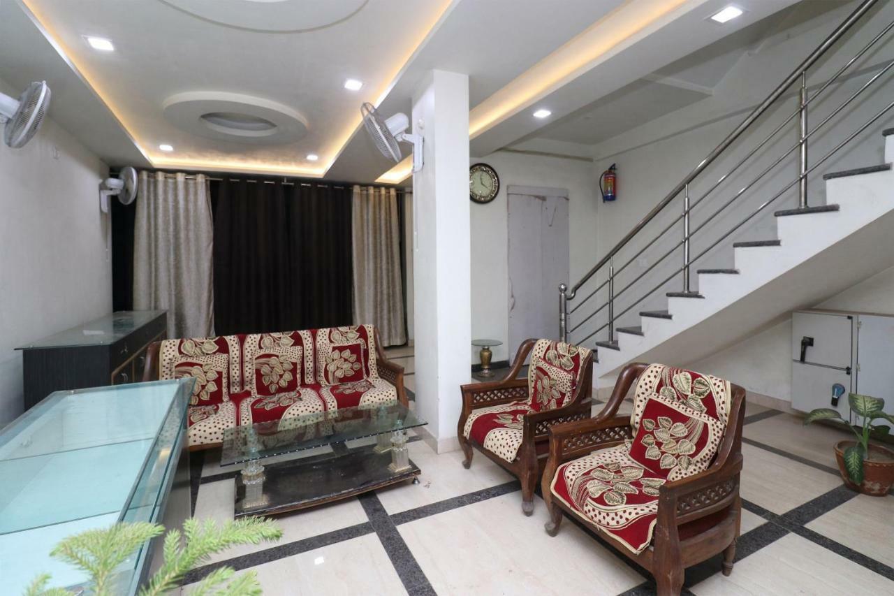 Oyo 30698 Hari Om Guest House Jādabpur Εξωτερικό φωτογραφία